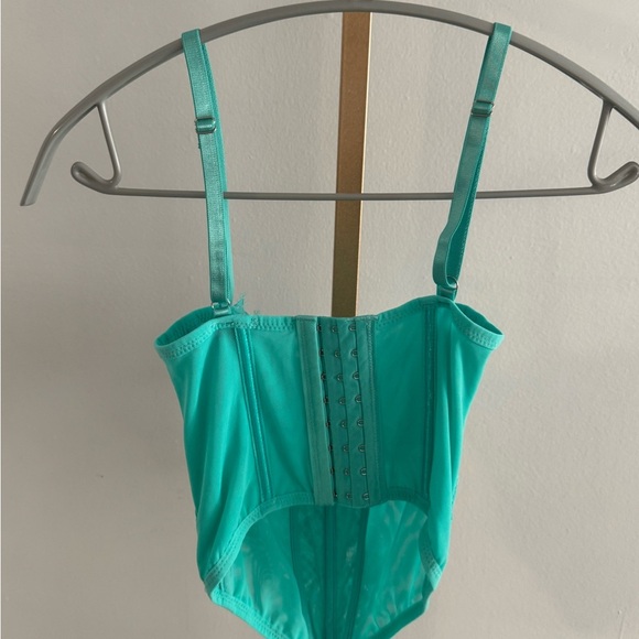 La Hearts Teal Lace Corset - Picture 2 of 5